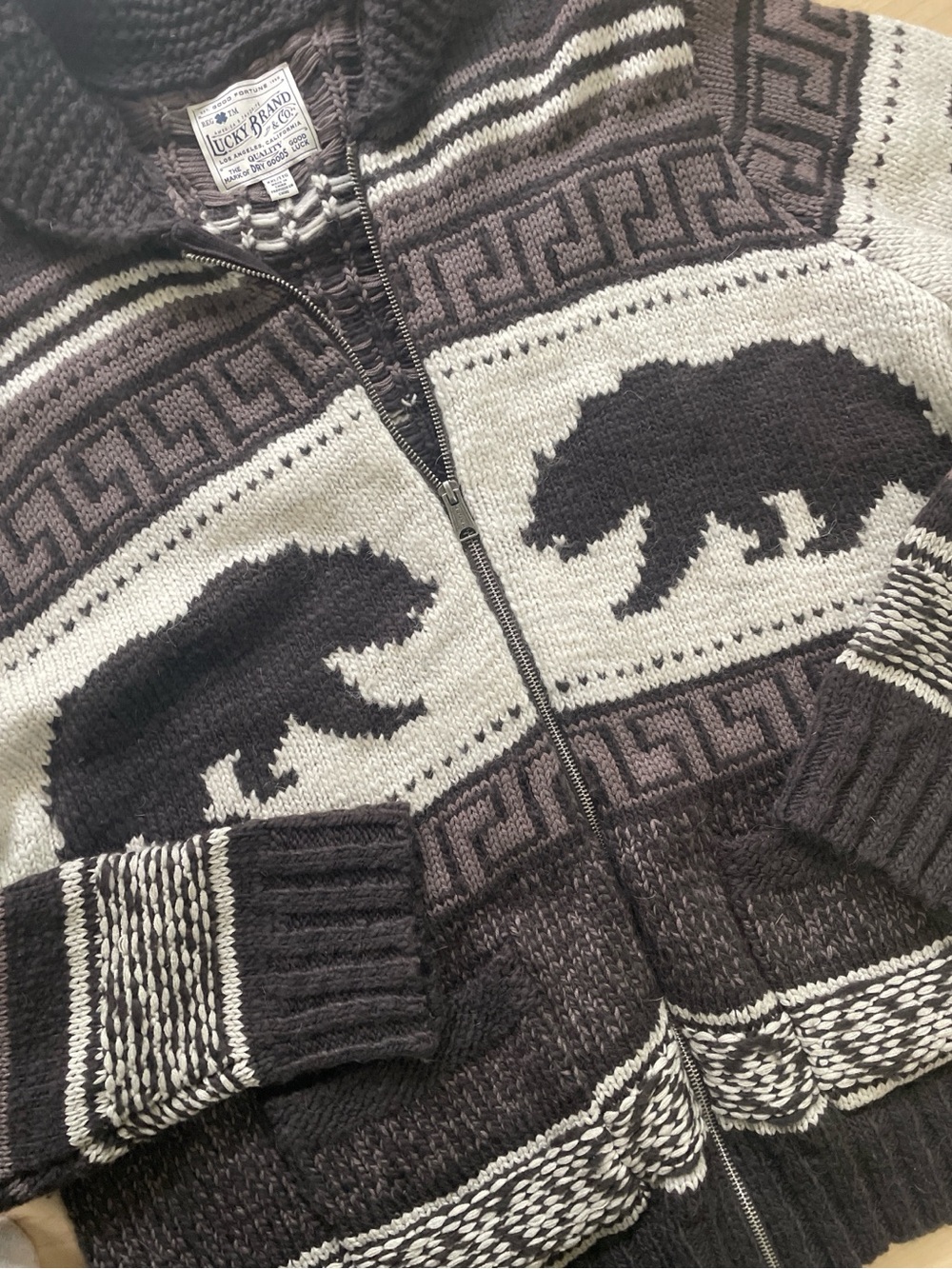 Lucky Brand Men’s Black & Cream Bear Zip Cardigan - Picture 3 of 6